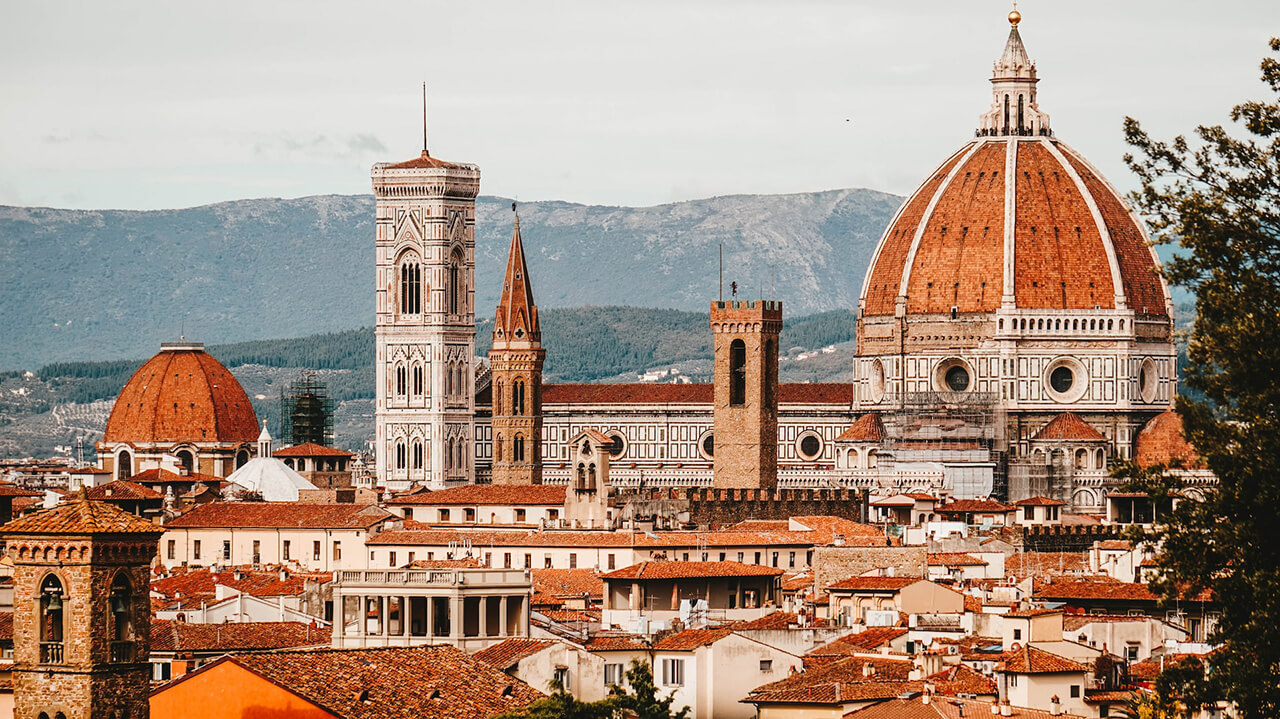 Books about the Brunelleschi's Dome, in Florence