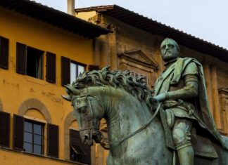 Medici Books – The 8 Best Books to Explore the Renaissance Tuscany Discover the Medici family's rise and fall, politics, arts patronage, and their impact on Italy in these great books. A roadmap for your exploration.