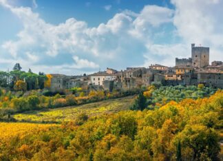 Castellina in Chianti – 5 Things to Do in the Tuscan Jewel Castellina in Chianti, a panoramic view