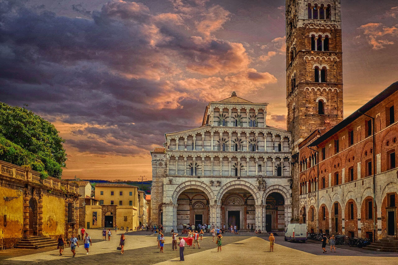 Discover Lucca, a charming town near Pisa, known for its 16th-century Renaissance walls & traditional paper production. Don't miss the Paper Museum!