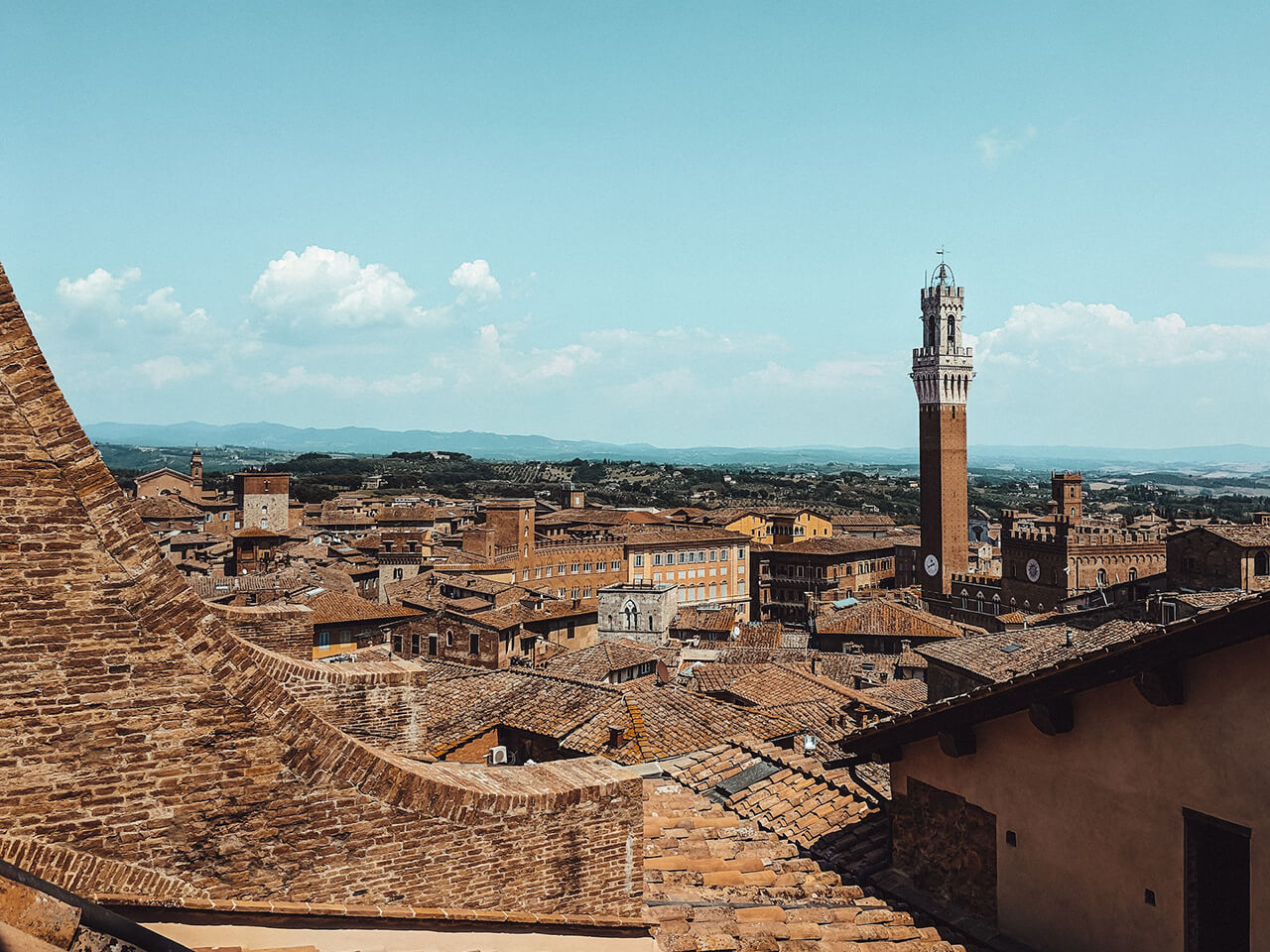 Visit Tuscany in winter for fewer crowds, affordable prices, and enjoyable thermal baths. Don't miss out on festivals and events in different seasons."
