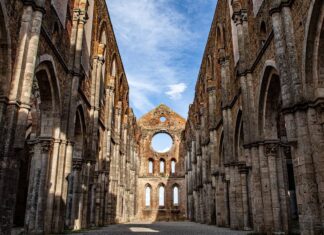 San Galgano – Guide To The Gothic Abbey In Southern Tuscany San Galgano Abbey