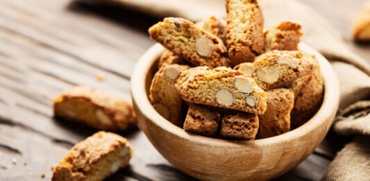 Tuscan Desserts – Sweets, Cookies, Cakes, and Wines! Cantucci are a typical Tuscan dessert