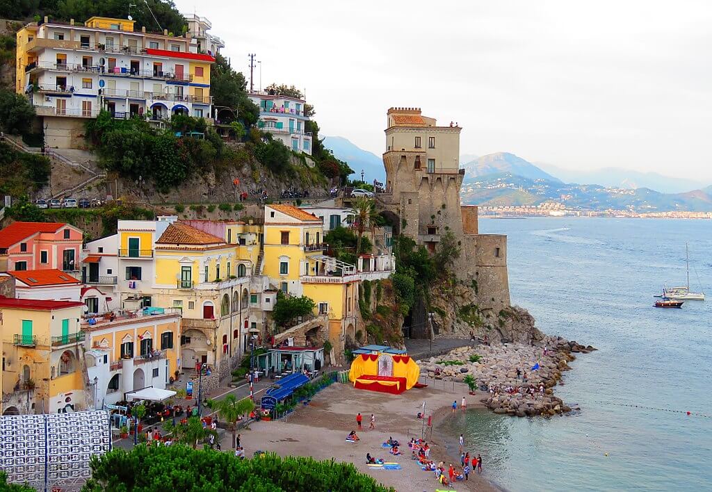 There are many tourists who enjoy swimming and the beach located in Cetara, along the Amalfi coast