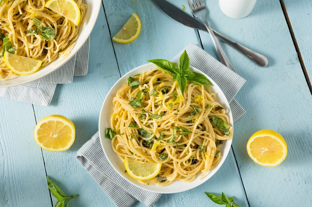 Delicious spaghetti with lemon: a typical dish to eat in Positano
