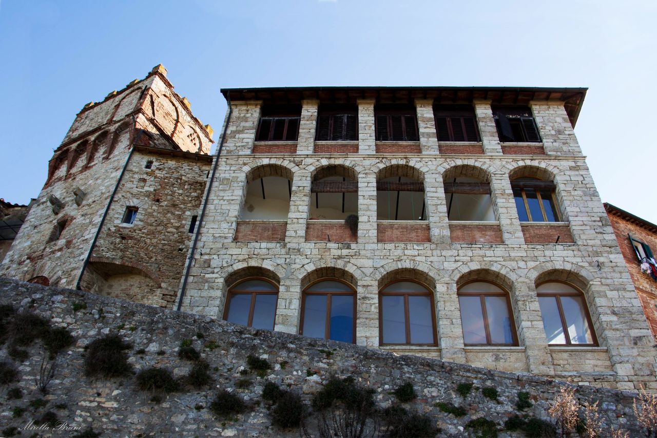 The medieval architecture of Rapolano Terme creates curiosity in travelers who seek answers online