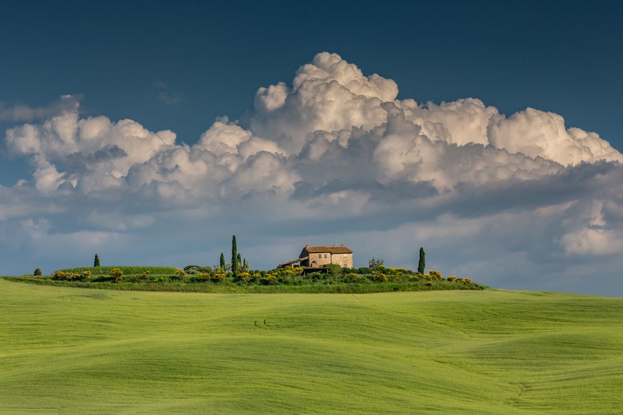 The magnificent rolling hills of the Val d'Orcia, Tuscany.