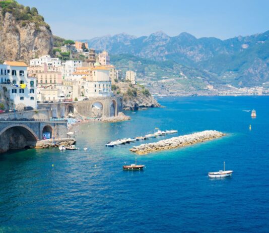 What to Wear on the Amalfi Coast – Wardrobe Essentials Year Round What To Wear Amalfi Coast