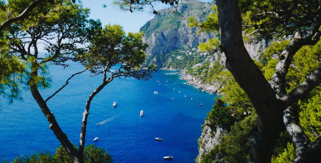 where is the amalfi coast