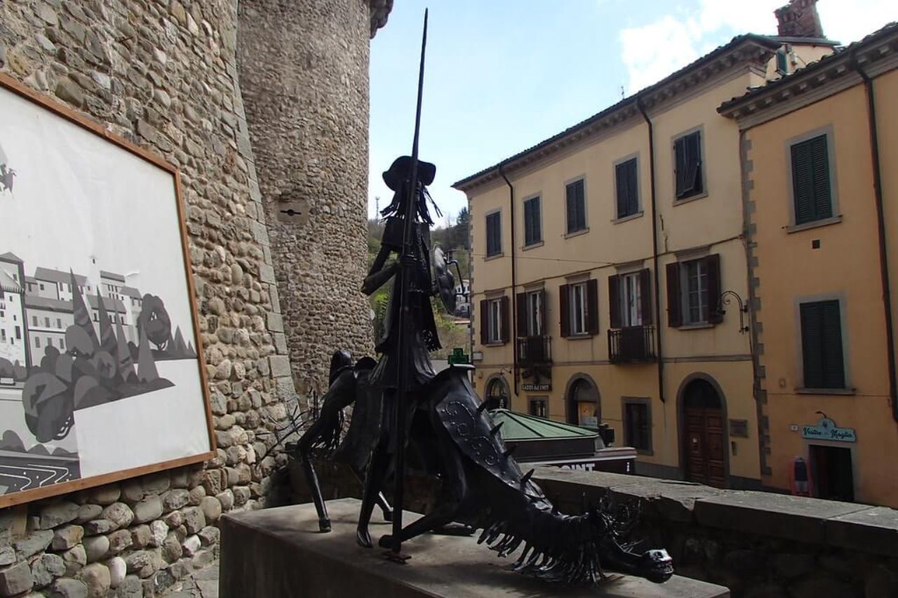 The statue of the “Orlando Furioso” in Castelnuovo di Garfagnana