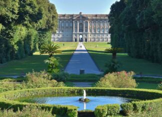 Italian Palaces – 30 Exclusive Royal Residences to Discover Italian Palaces