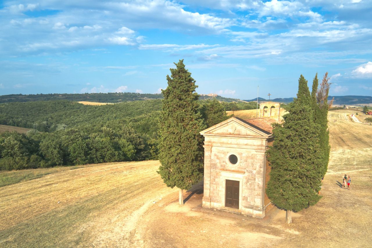 One of the best places to stay in Tuscany is the medieval town of San Quirico d'Orcia. 