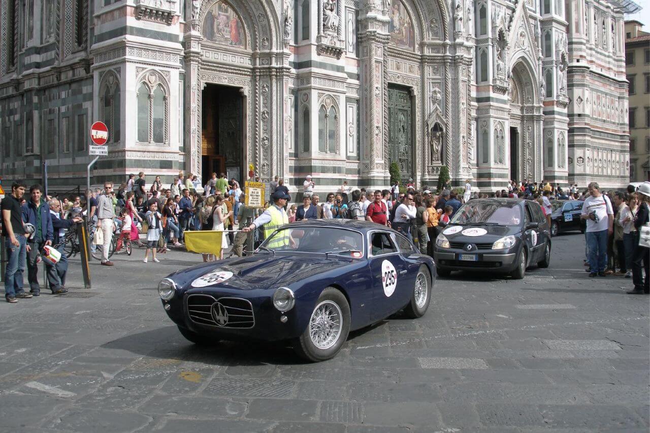 A luxury car rent by the tourist in Florence.