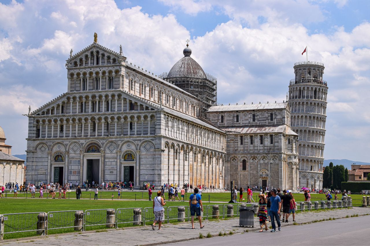 Many tourists visit the famous Leaning Tower of Pisa.