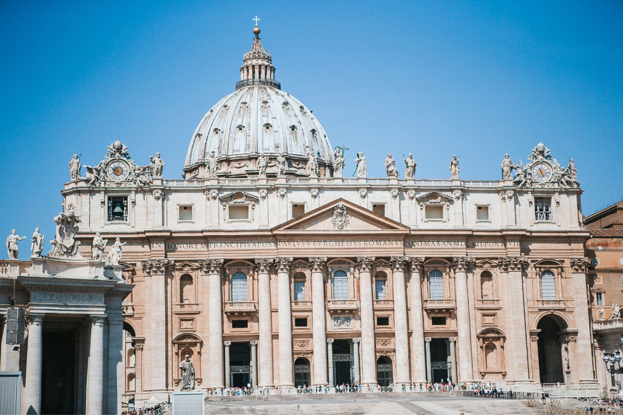 In Vatican City you can find numerous historical and artistic artefacts from ancient Rome