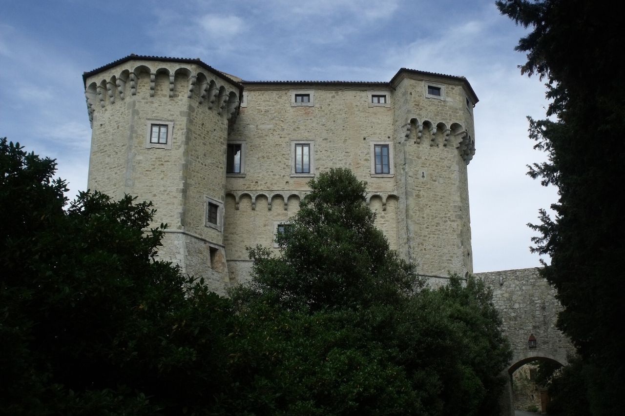 The main entrance of Fighine Castle, in San Casciano dei Bagni
