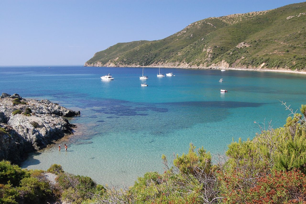 The boats are sailing around the Tuscan archipelago