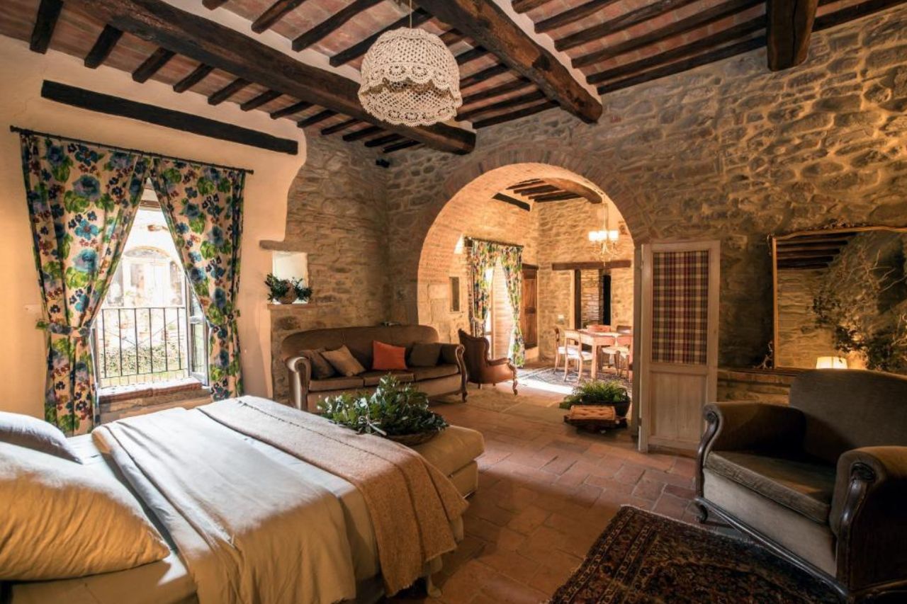 Inside the farmhouse setting with relaxing atmosphere located Agriturismo Frantoio Valiani