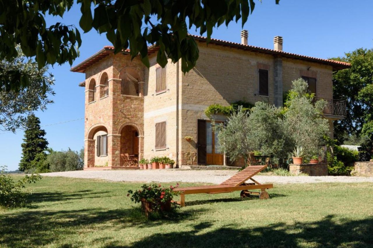 Bricks house during sunny day at the Azienda Agricola Barbi