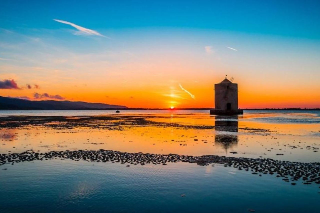 View of the sea during sunset at Affittacamere Orbetello centr