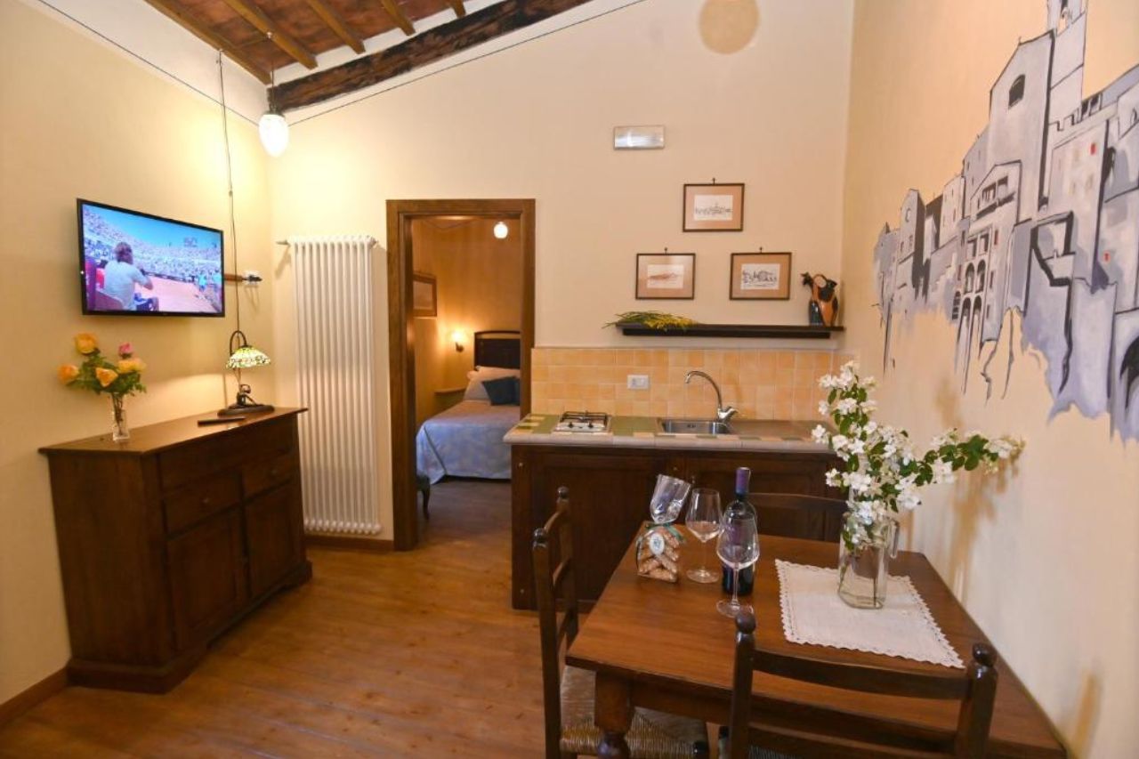 Inside the small and comfortable one bedroom apartment at Pitigliano