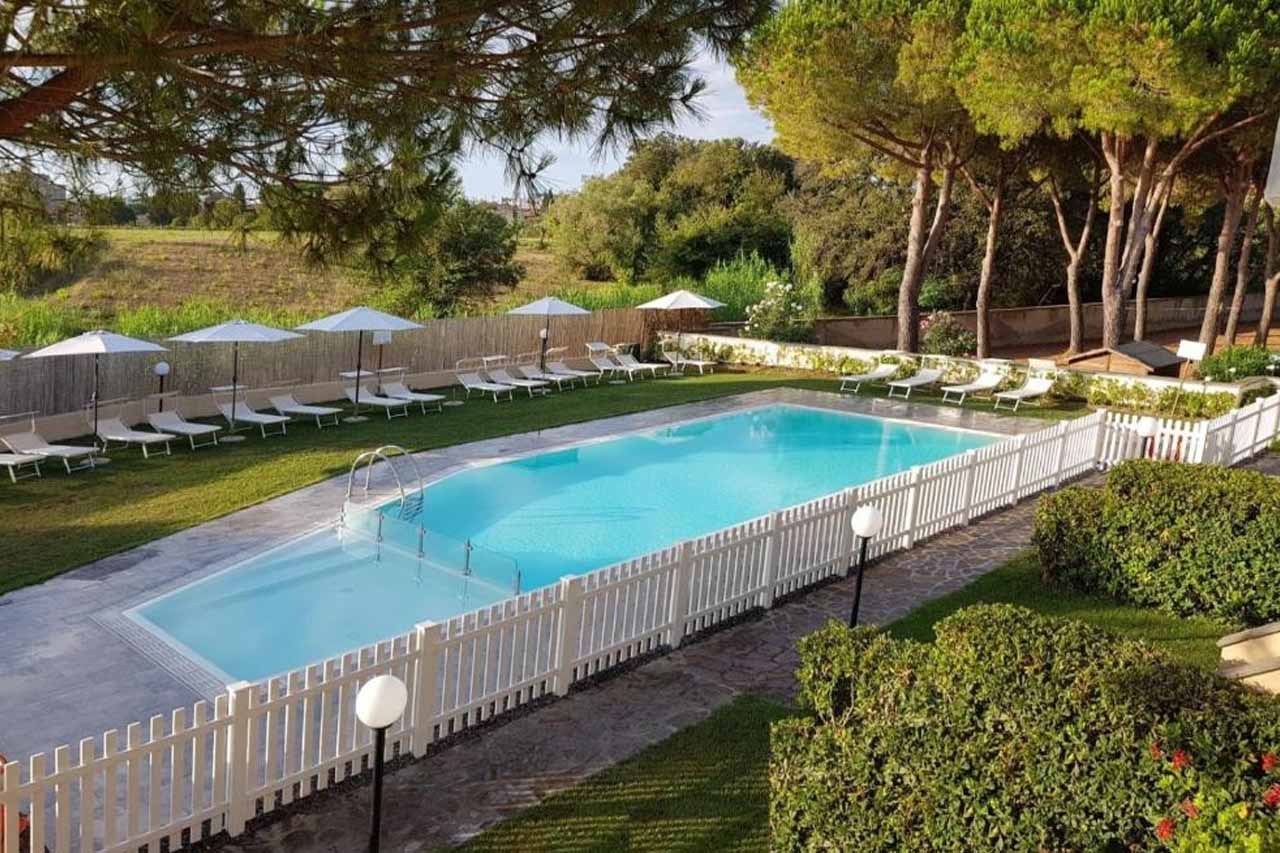 Big outdoor pool in Villaggio Mietta