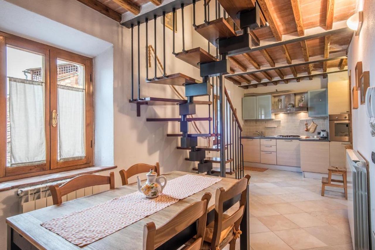 Clean and comfortable apartment of the Casa di Franca a San Galgano