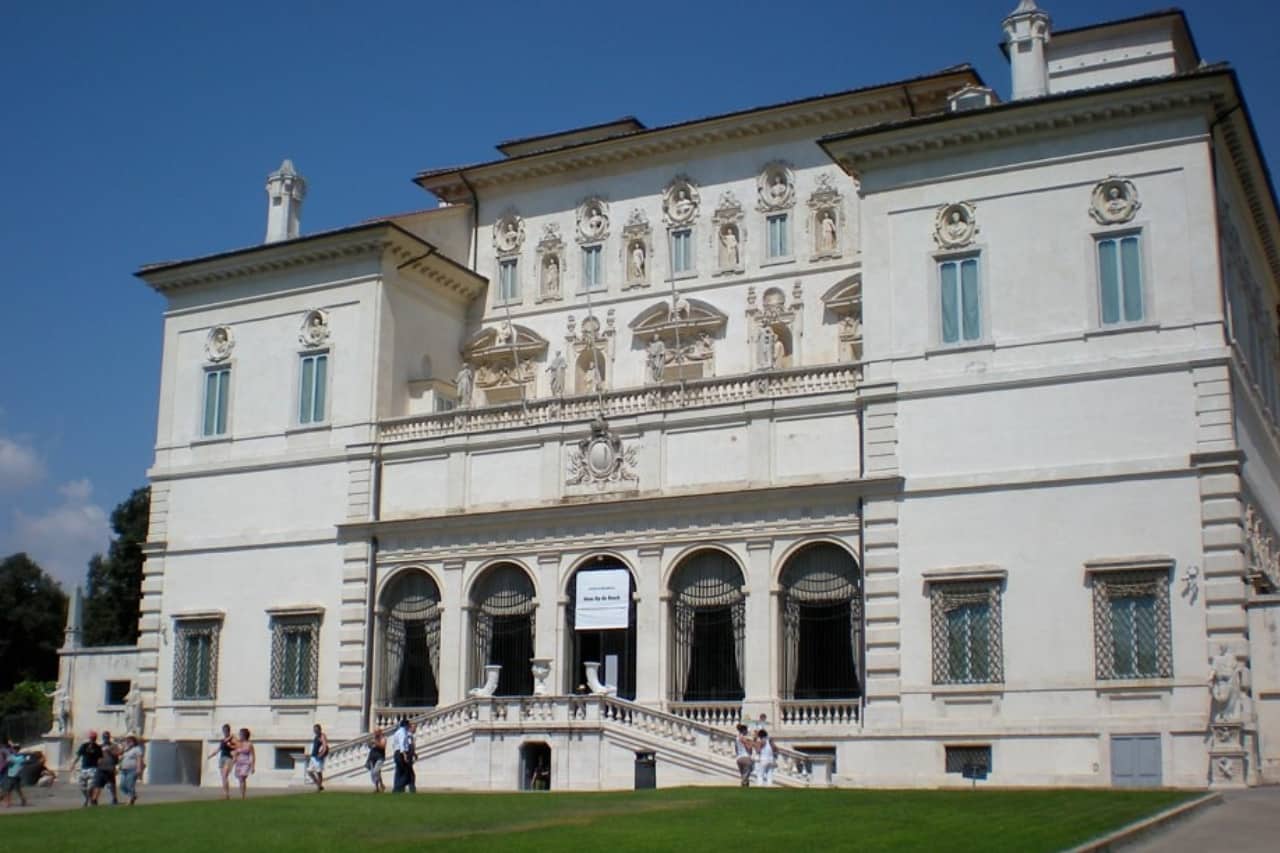 Villa Borghese is a beautiful tourist attraction that tourists enjoy visiting near Piazza del Popolo