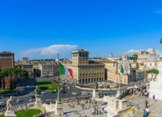 Piazza Venezia – 7 Things To Do On The Magical Square Piazza Venezia