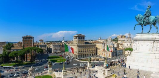 Piazza Venezia – 7 Things To Do On The Magical Square Piazza Venezia