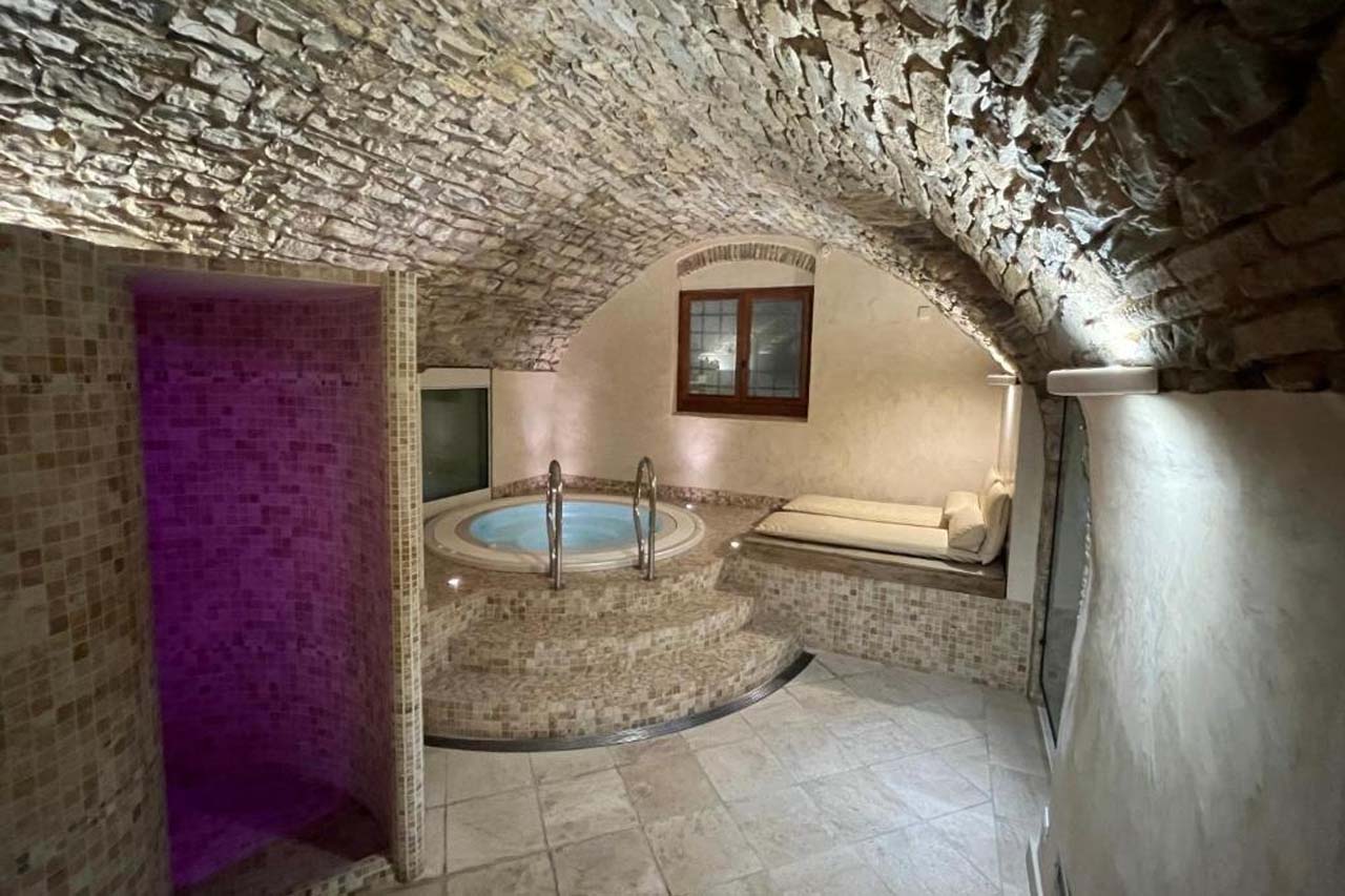 Inside the private hot tub in Hotel Palazzo Squarcialupi
