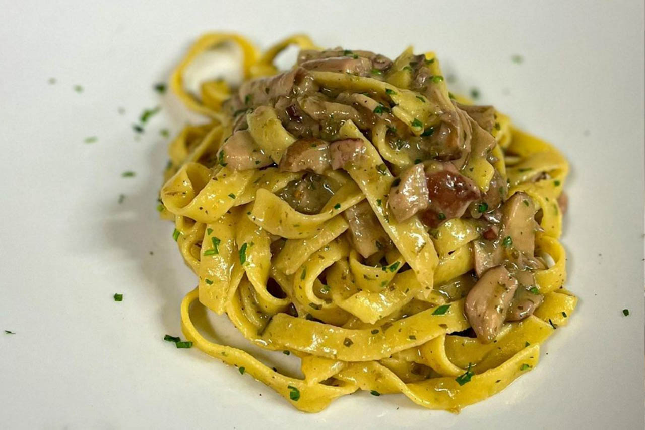 Tagliatelle with Porcini mushrooms cooked by the 