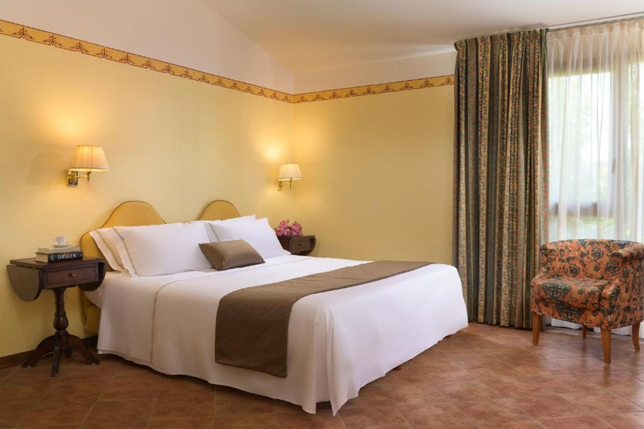 Beautiful luxury bed room in Hotel San Gregorio