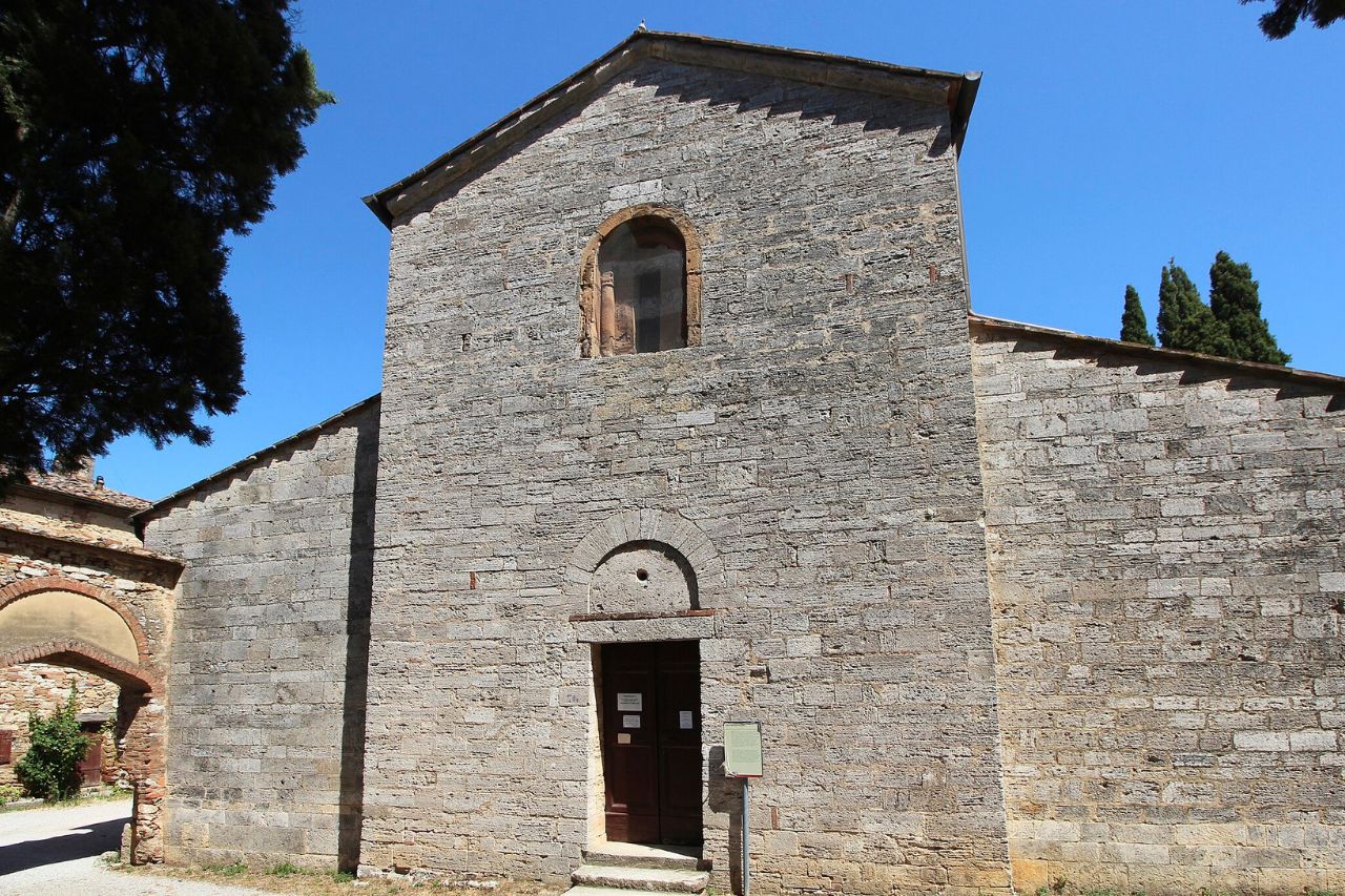 The entrance to the church of San Vittore, in Rapolano Terme