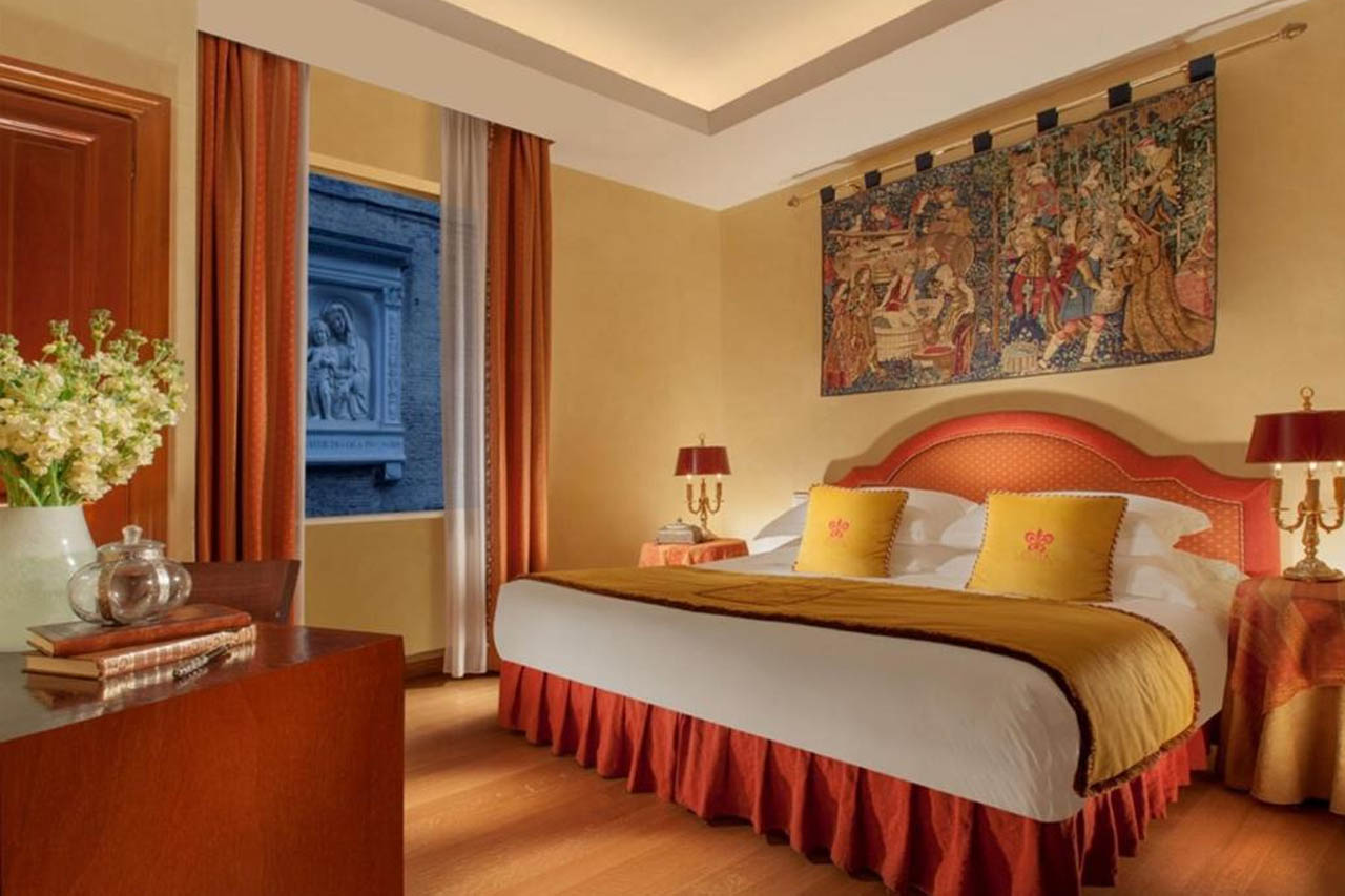 Aesthetic romantic room in Bio Hotel Raphael - Relais & Châteaux