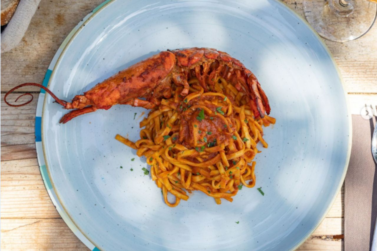 The delicious Tagliolini with lobster served by the Coquinarius Fiesole